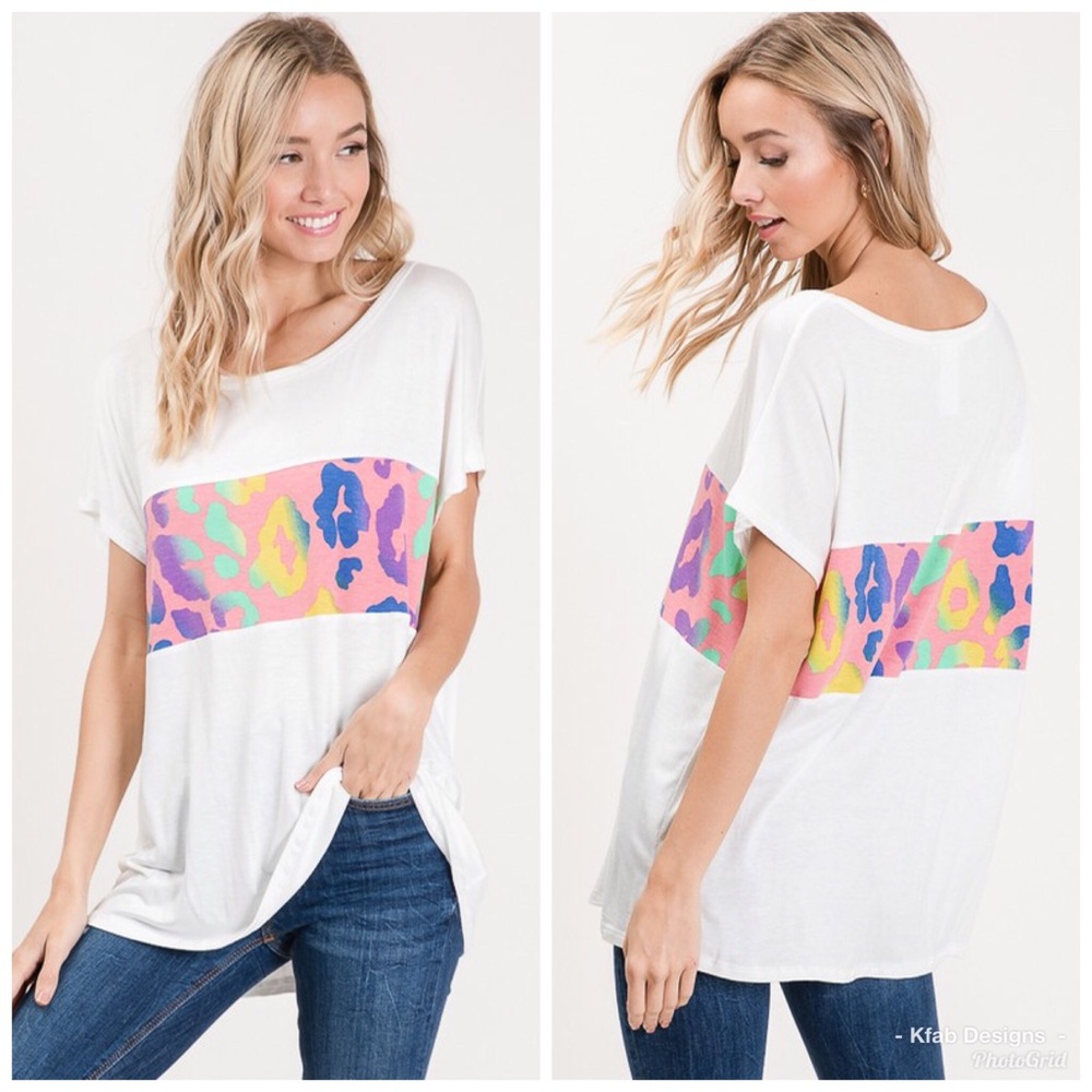 🛍LAST 1! SO Fun! ⚡️ Color Animal Print Top! - Picture 1 of 8